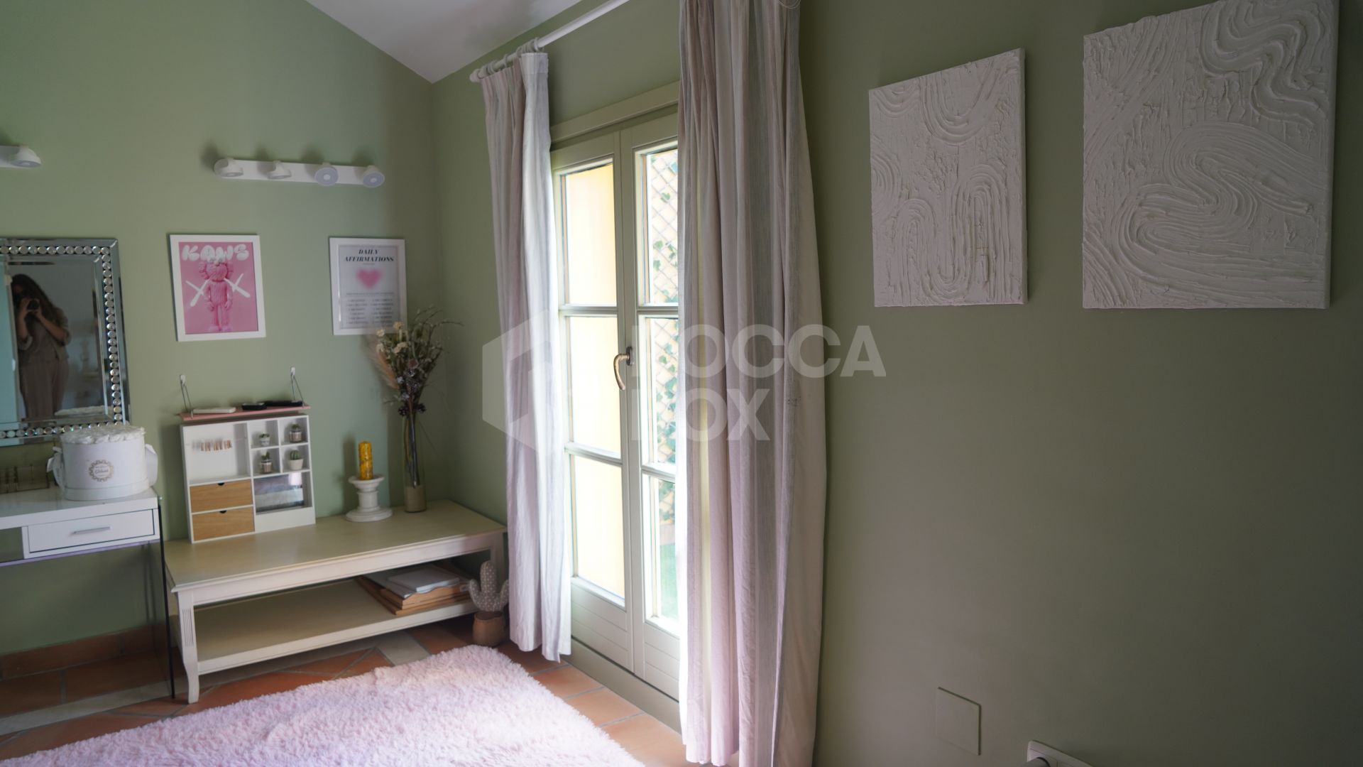 Stylish 4-Bedroom Townhouse in the Exclusive gated Almenara Golf, Panoramic Golf, Mountain & Partial Lake Views in Sotogrande