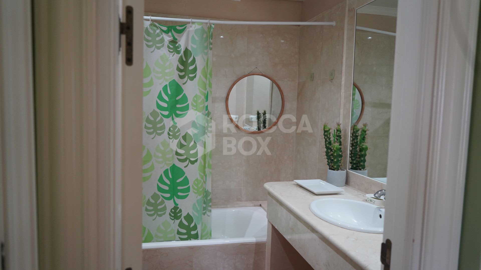 Stylish 4-Bedroom Townhouse in the Exclusive gated Almenara Golf, Panoramic Golf, Mountain & Partial Lake Views in Sotogrande