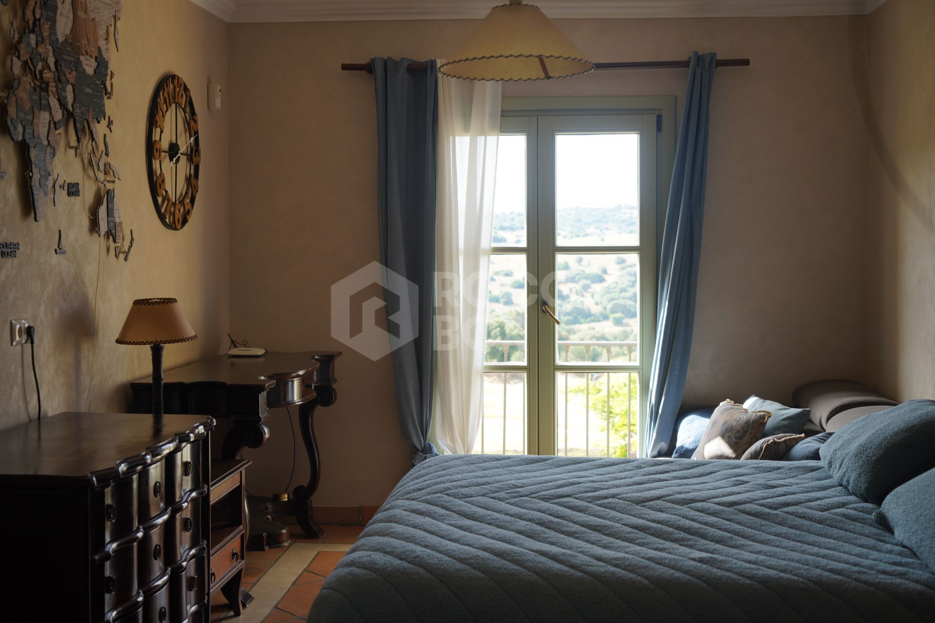 Stylish 4-Bedroom Townhouse in the Exclusive gated Almenara Golf, Panoramic Golf, Mountain & Partial Lake Views in Sotogrande