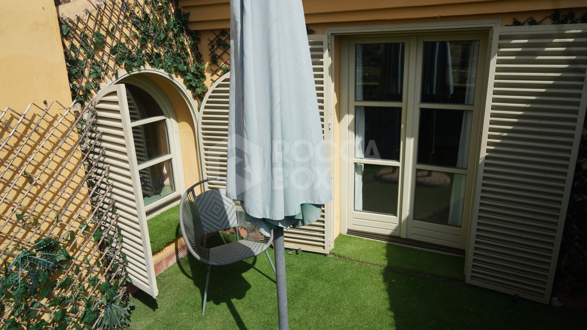 Stylish 4-Bedroom Townhouse in the Exclusive gated Almenara Golf, Panoramic Golf, Mountain & Partial Lake Views in Sotogrande