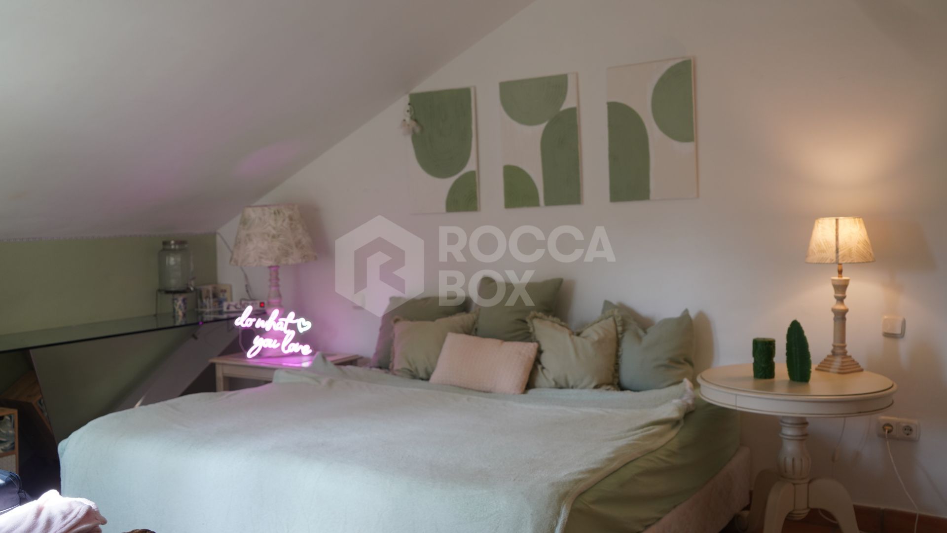 Stylish 4-Bedroom Townhouse in the Exclusive gated Almenara Golf, Panoramic Golf, Mountain & Partial Lake Views in Sotogrande