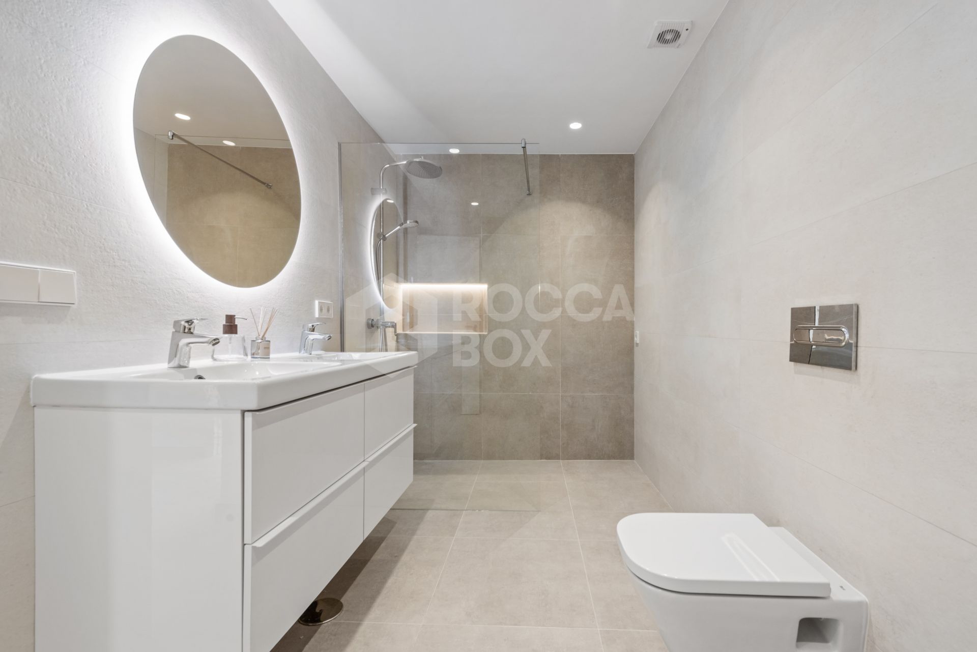 Scandinavian style townhouse with sea view in Aloha