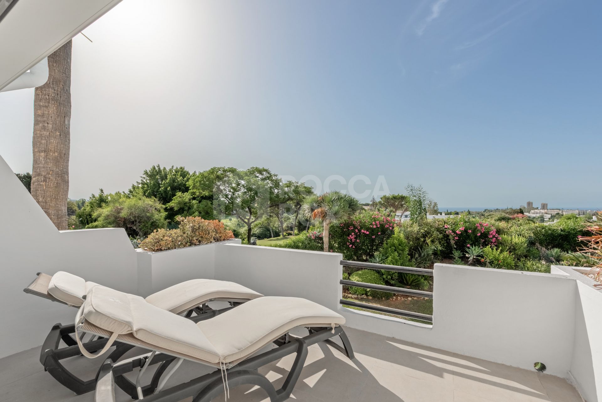 Scandinavian style townhouse with sea view in Aloha