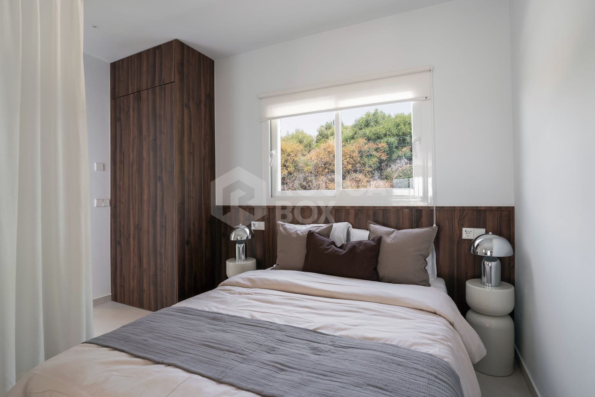 Corner Duplex Penthouse with Private Plunge Pool & Sea Views