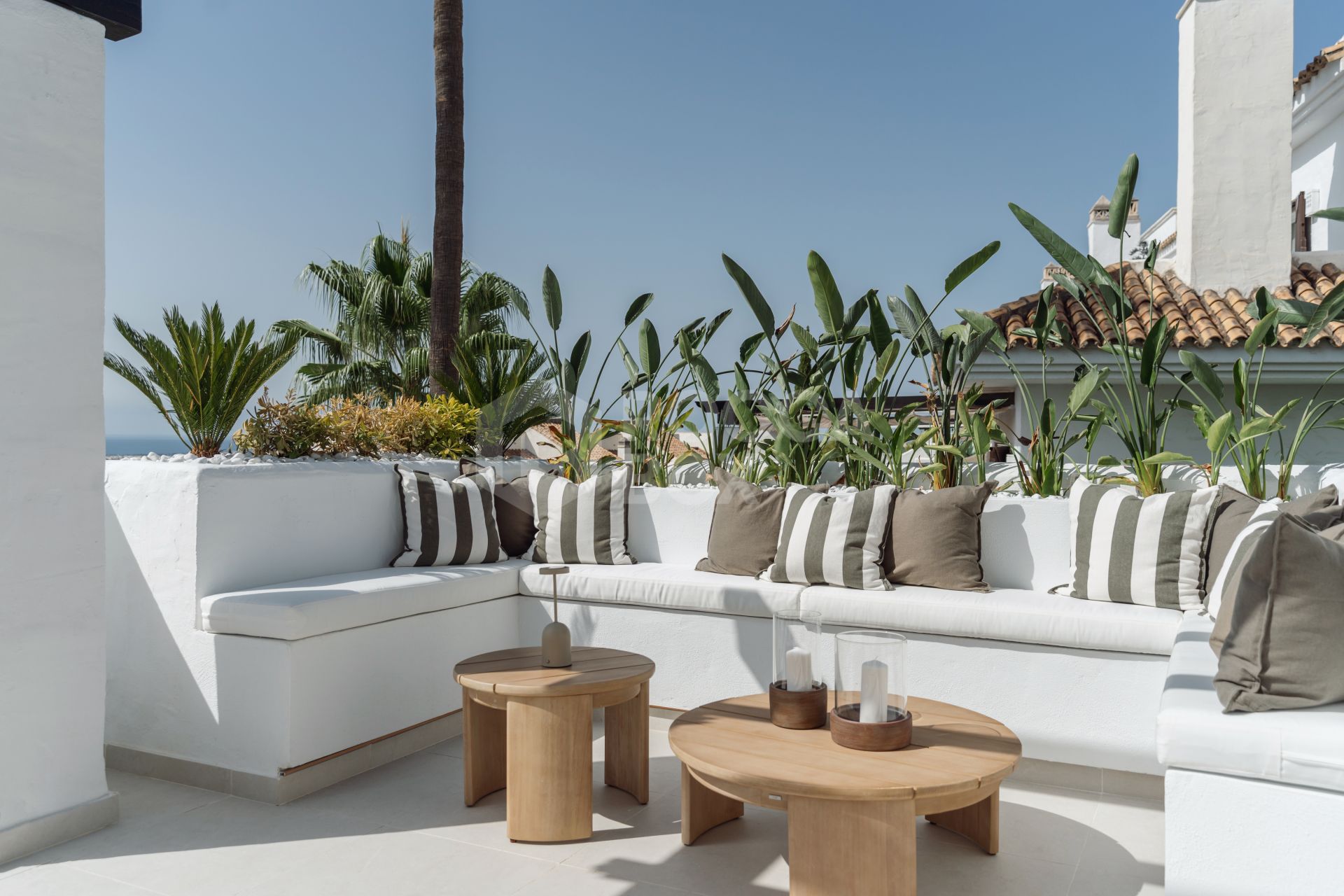 Corner Duplex Penthouse with Private Plunge Pool & Sea Views