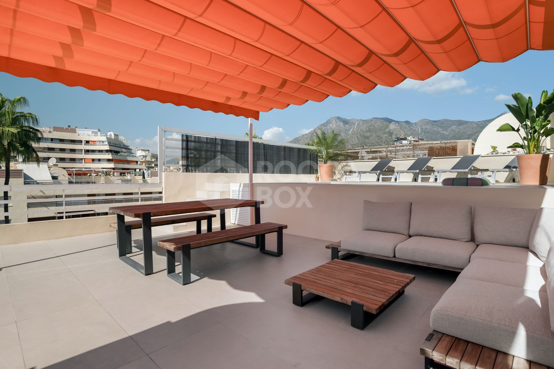 Marbella Penthouse - Private Rooftop Pool & La Concha Views
