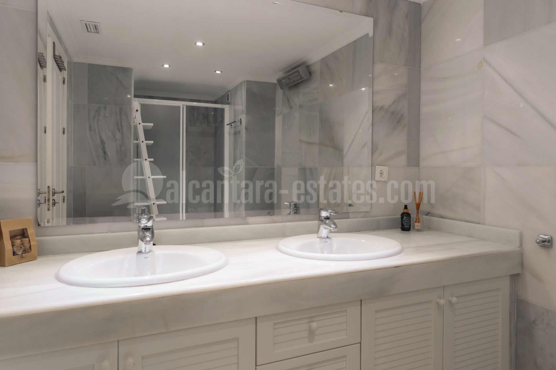 Apartment in Royal Gardens, Marbella