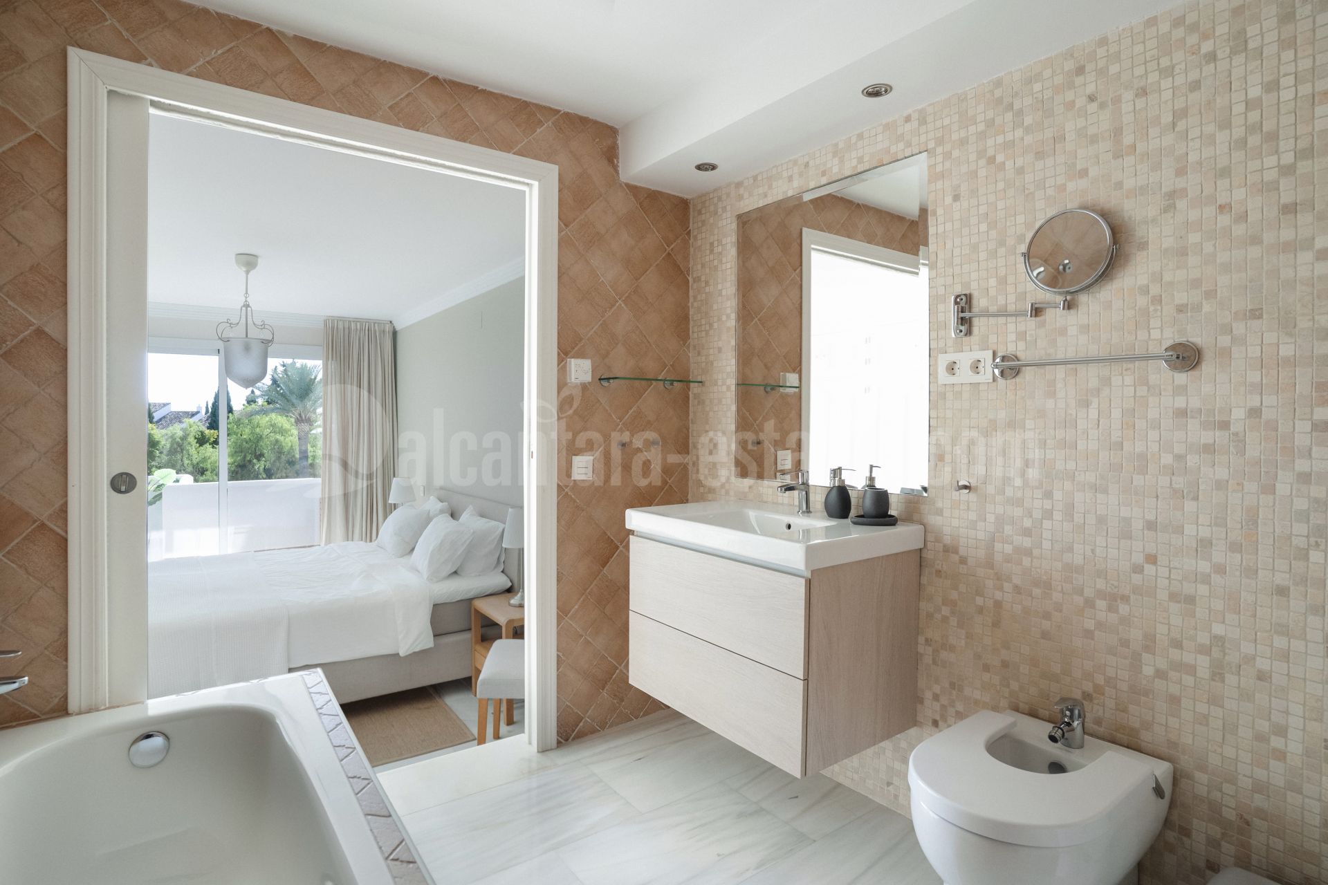 Apartment in Royal Gardens, Marbella