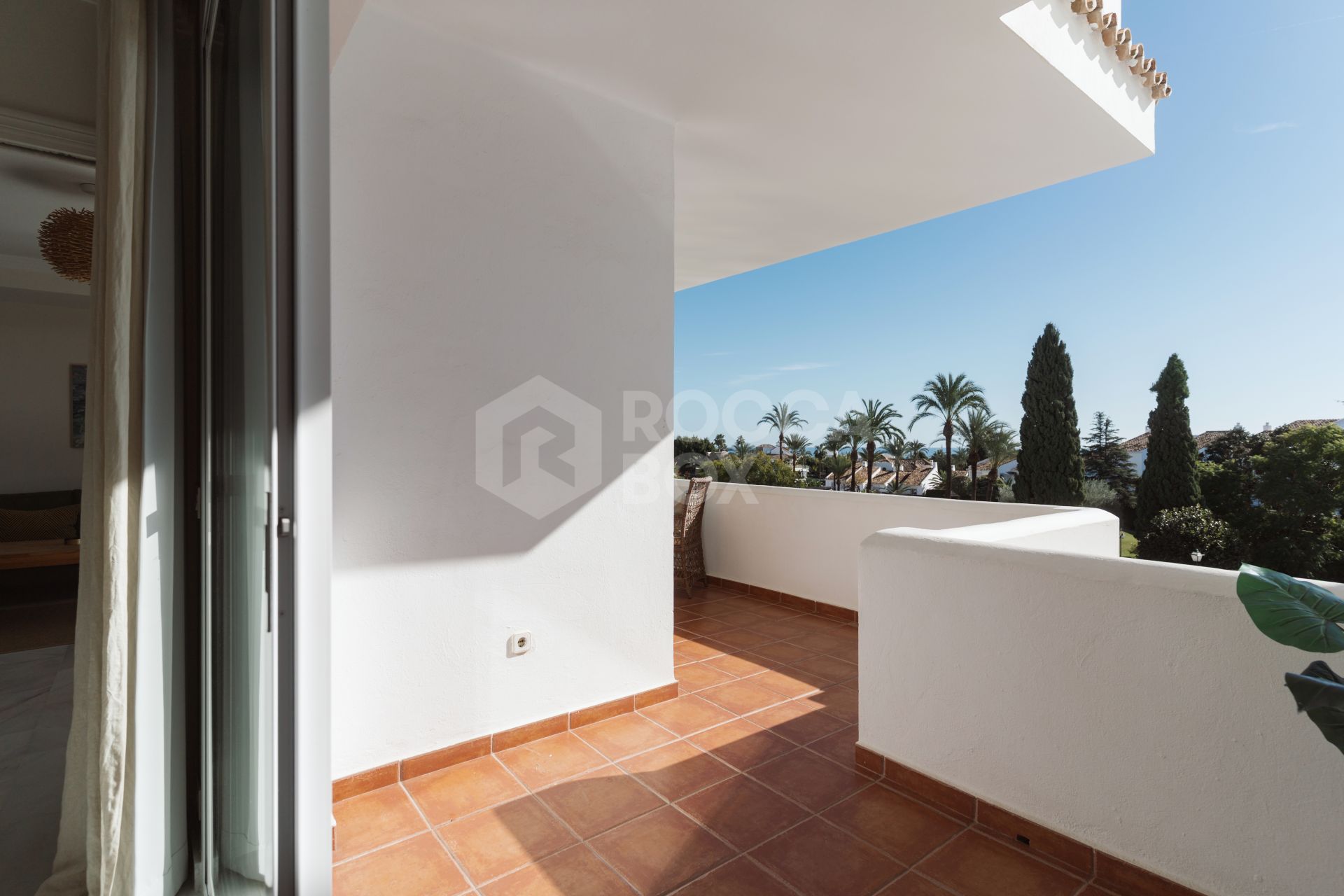 Sea view apartment on prime location