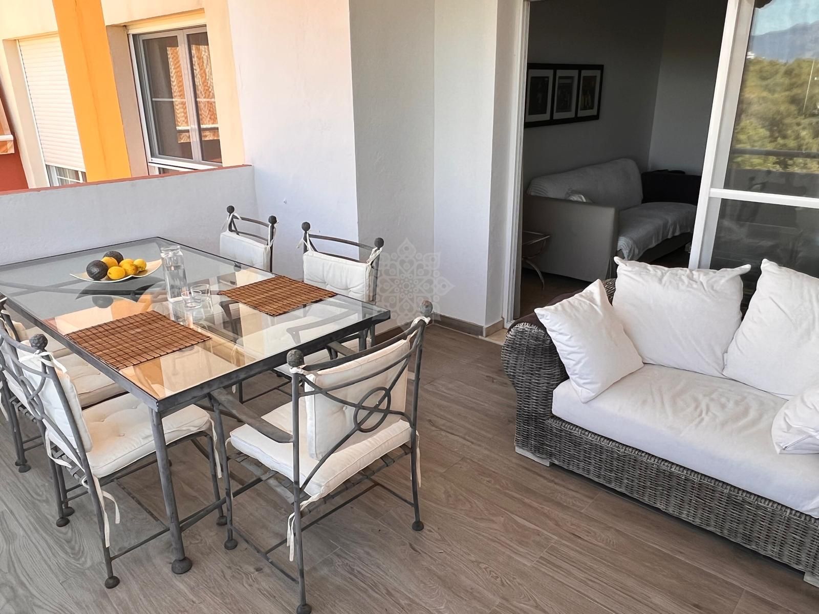 Penthouse in Atalaya, Estepona