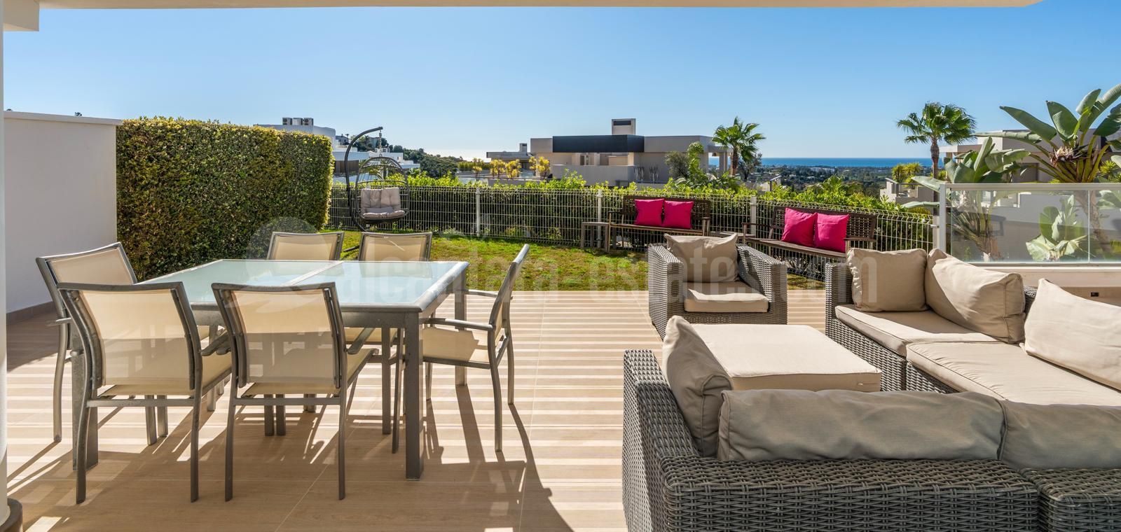 Ground Floor Apartment in Los Arqueros, Benahavis