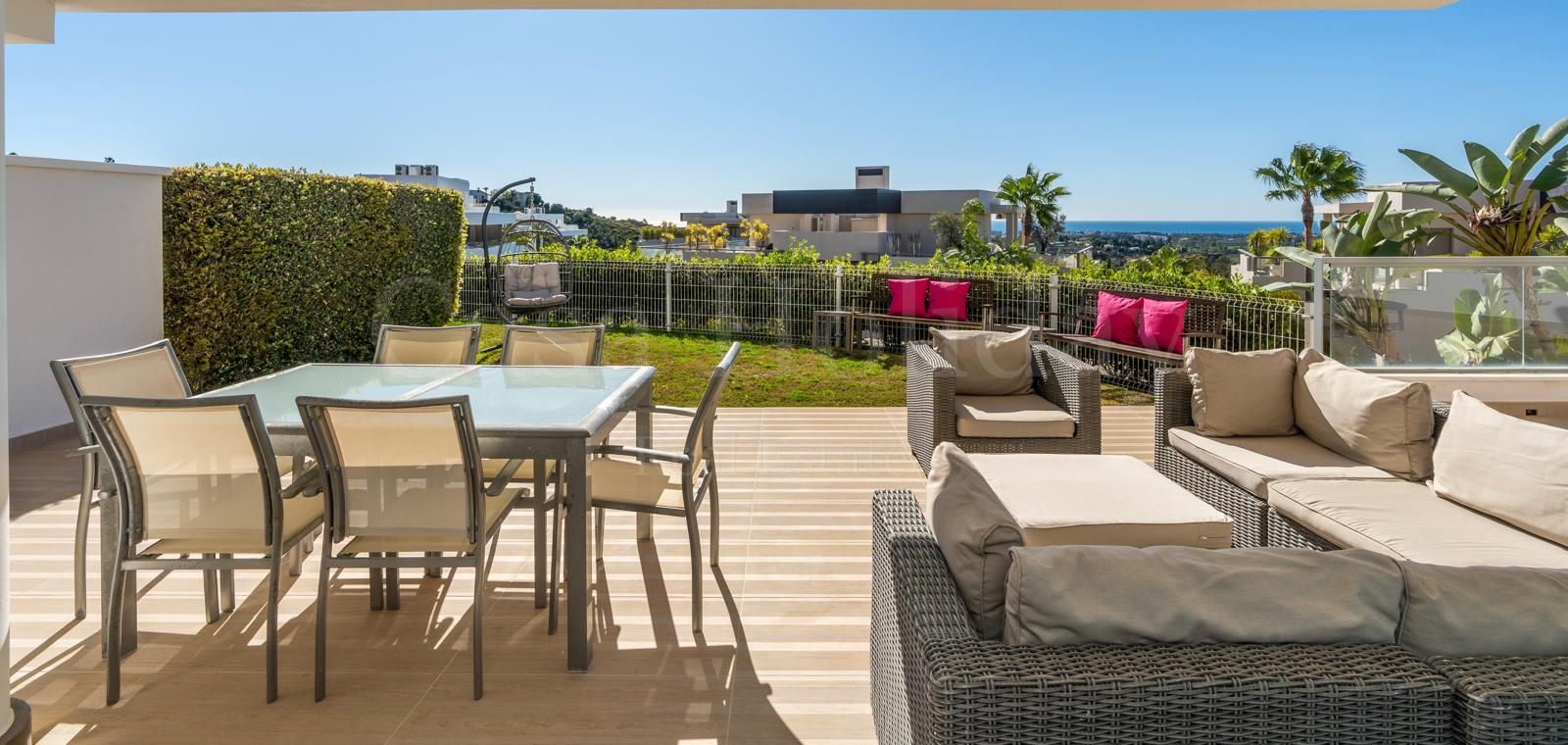 Ground Floor Apartment in Los Arqueros, Benahavis