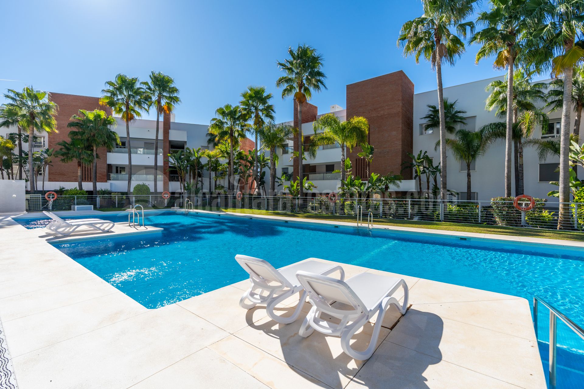 Ground Floor Apartment in Los Arqueros, Benahavis