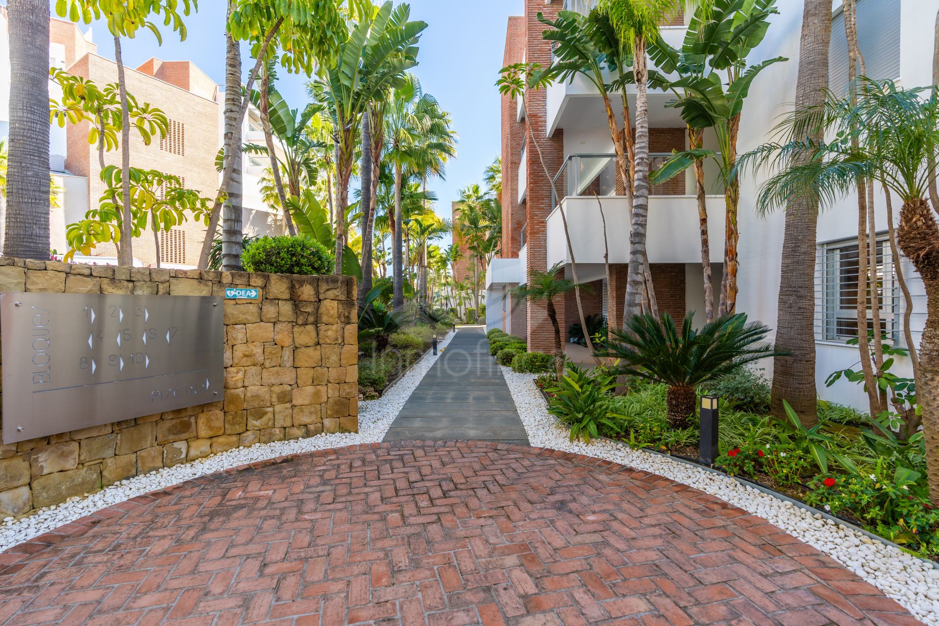 Ground Floor Apartment in Los Arqueros, Benahavis