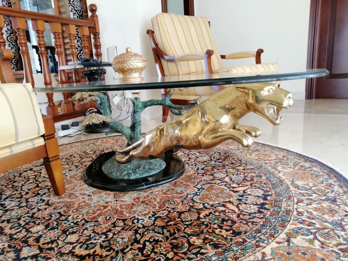 Villa for sale in Benalmadena