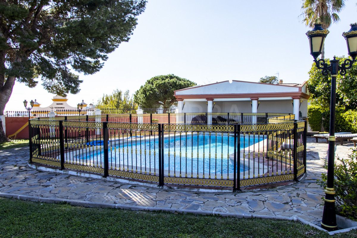Villa in Estepona