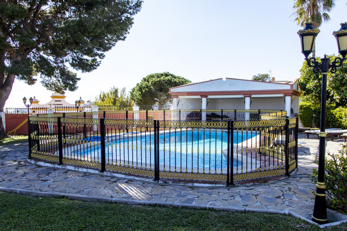 Villa in Estepona