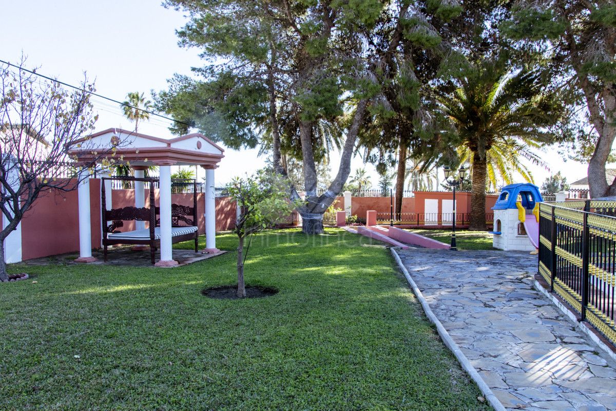 Villa in Estepona