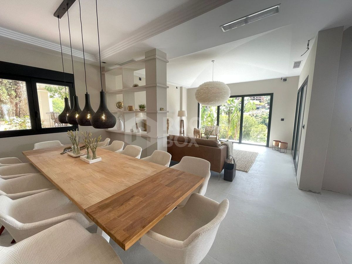 Villa for sale in Elviria, Marbella East