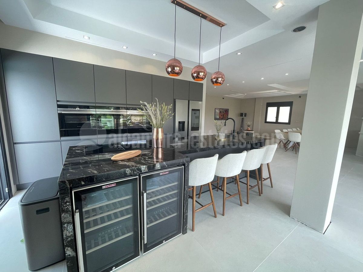 Villa in Elviria, Marbella