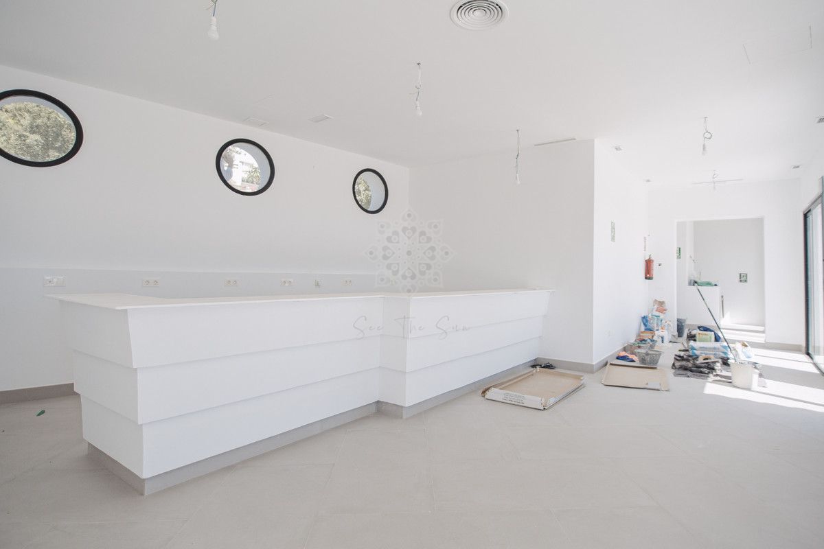 Lokale komercyjne w Ojen