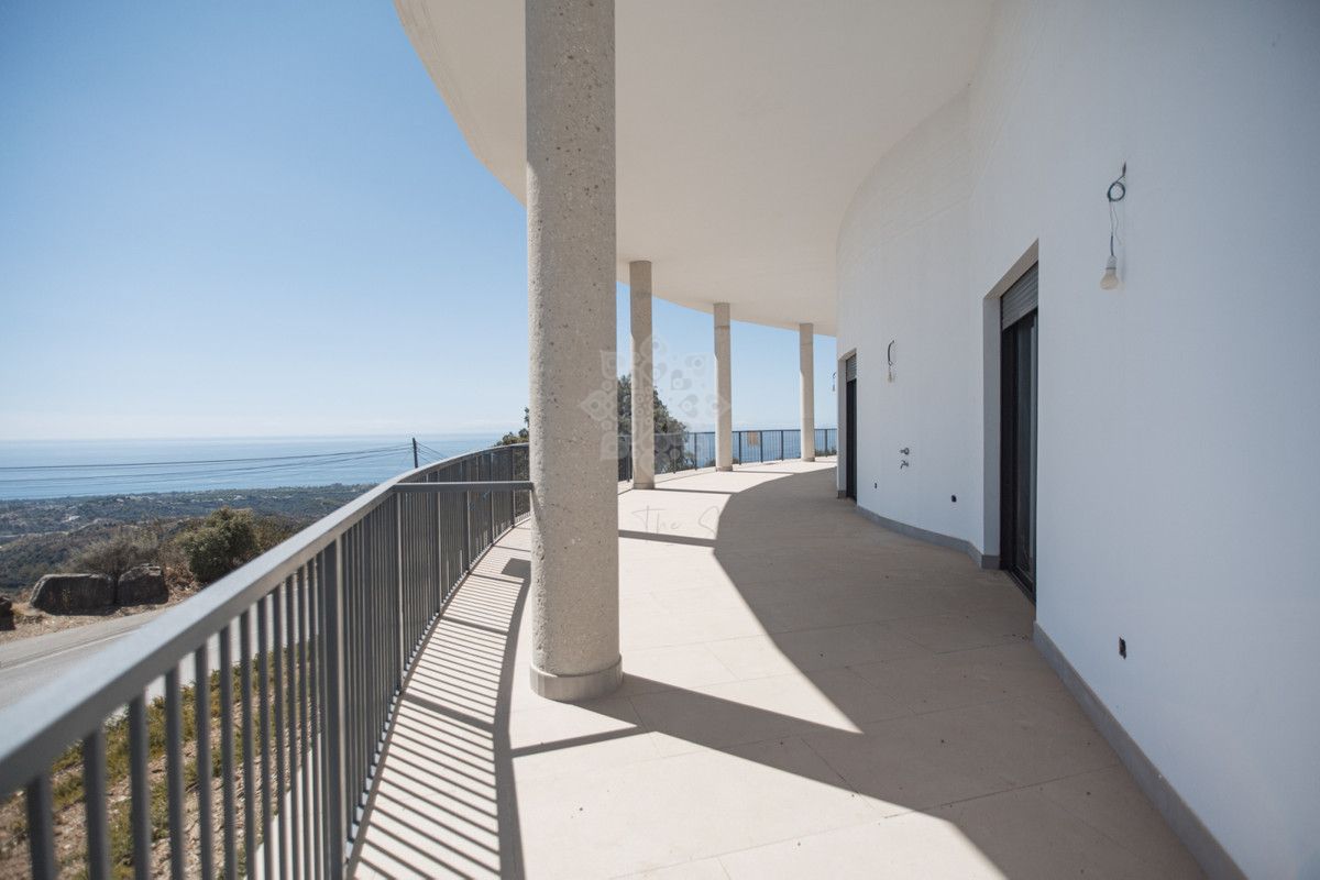 Lokale komercyjne w Ojen