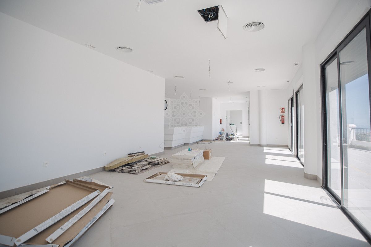 Lokale komercyjne w Ojen