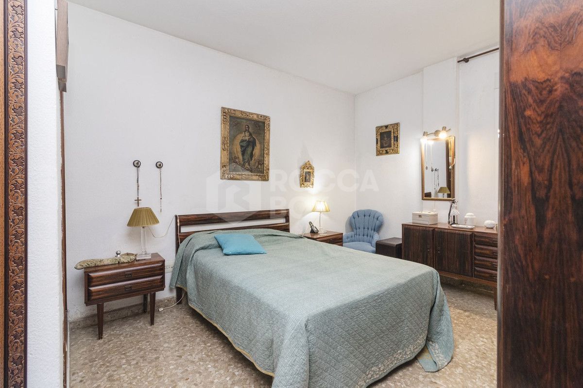 Apartment for sale in La Malagueta - La Caleta, Malaga