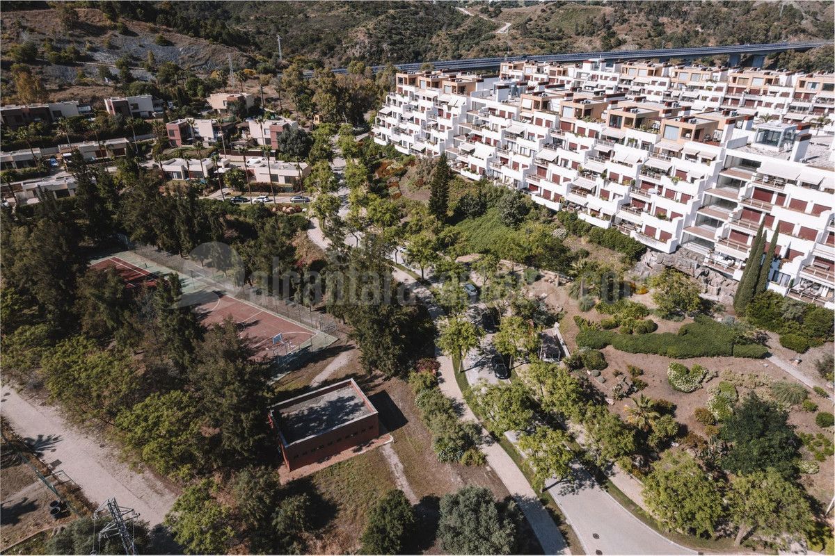 Apartment in Benahavis