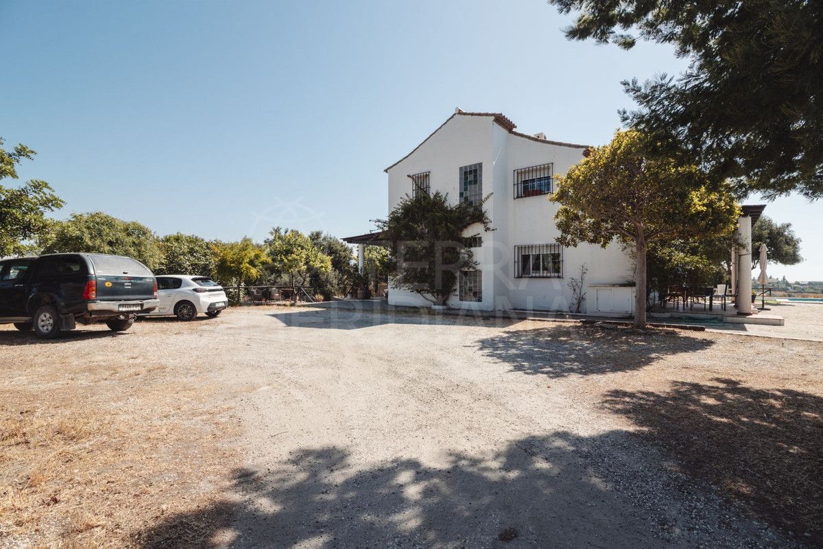 Villa in Estepona