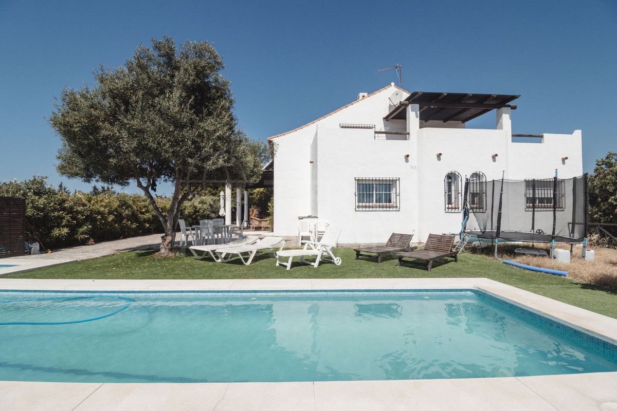 Villa in Estepona