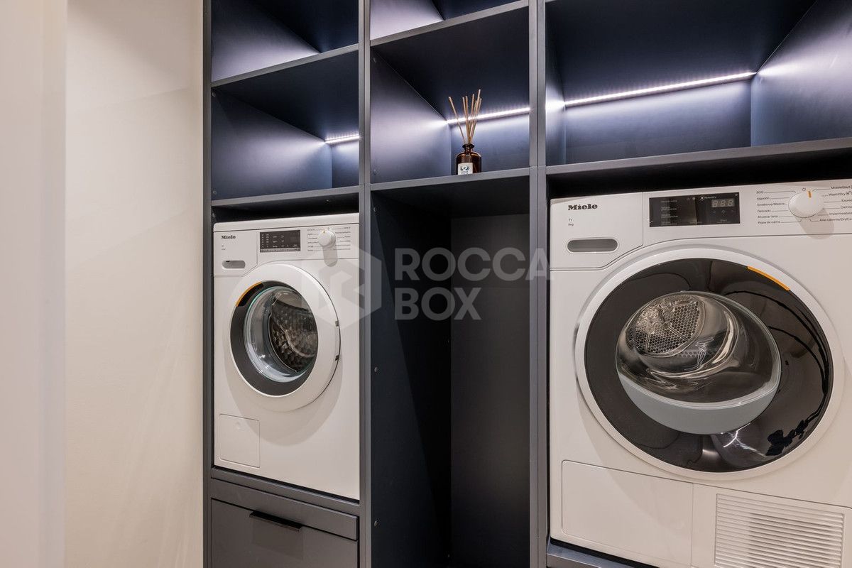 Apartment for sale in Los Monteros, Marbella East