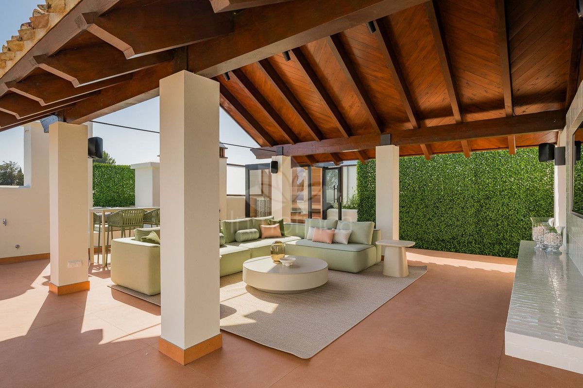 Penthouse in New Golden Mile, Estepona