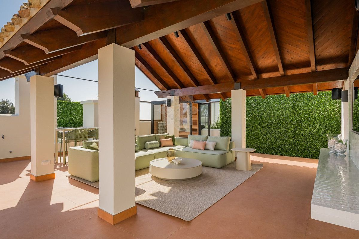 Penthouse w New Golden Mile, Estepona