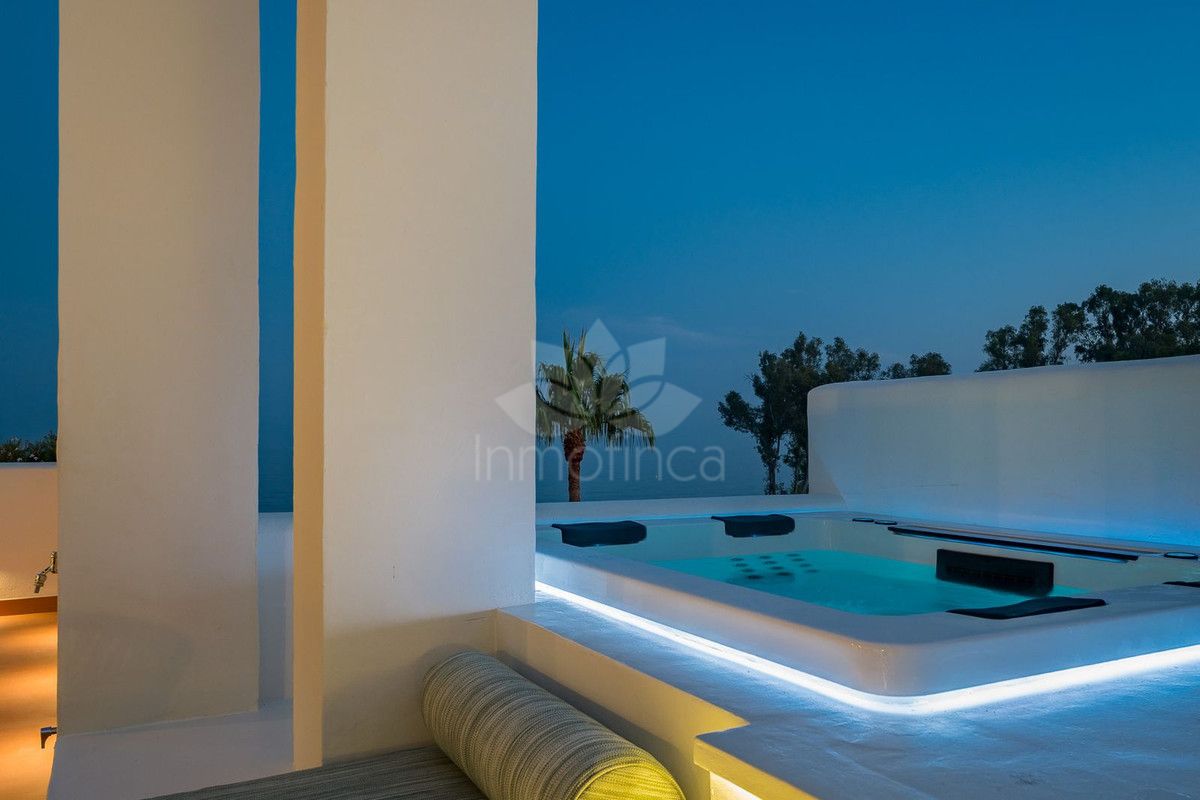 Penthouse in New Golden Mile, Estepona