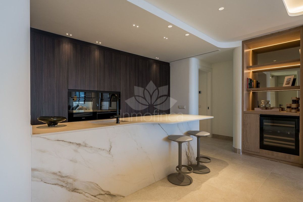 Penthouse in New Golden Mile, Estepona