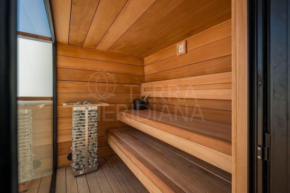 Penthouse in New Golden Mile, Estepona