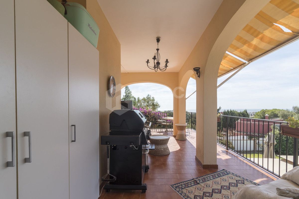 Villa for sale in Mijas