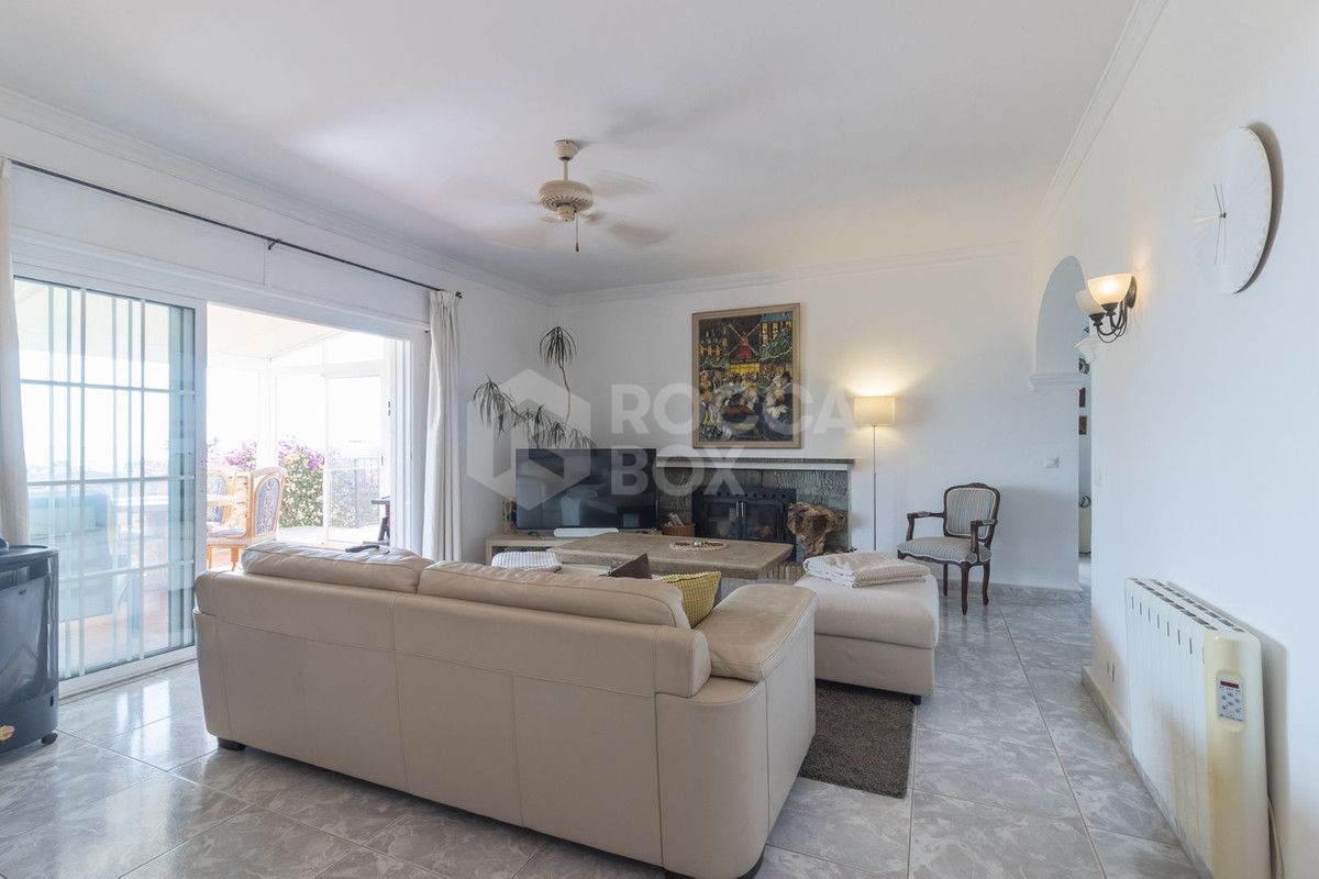 Villa for sale in Mijas