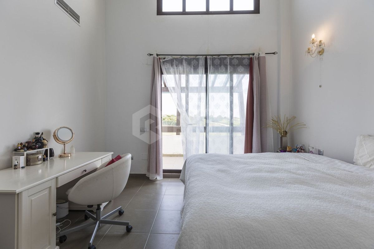 Villa for sale in Valle Romano, Estepona West