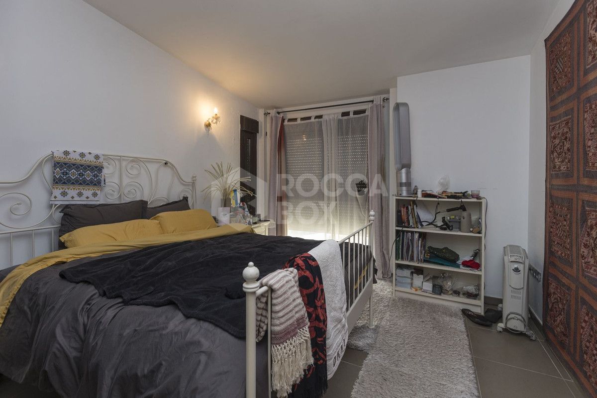 Villa for sale in Valle Romano, Estepona West