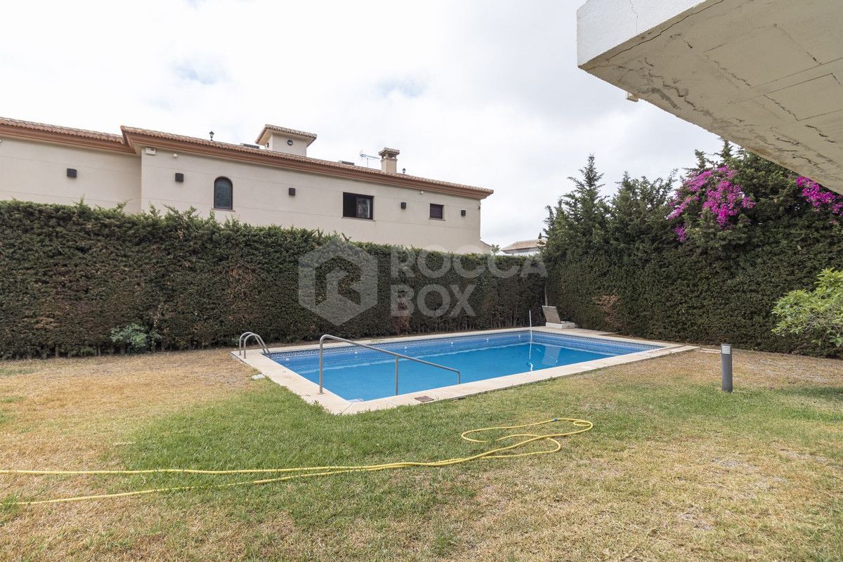 Villa for sale in Benalmadena Pueblo
