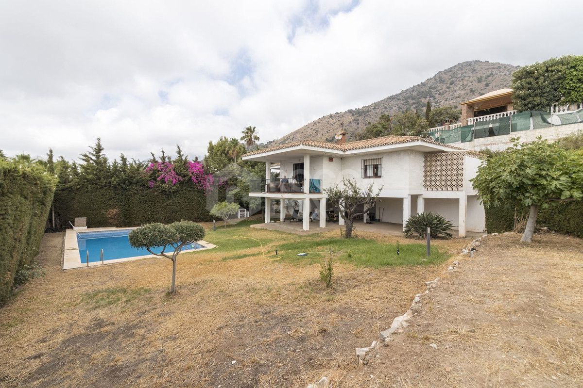 Villa for sale in Benalmadena Pueblo