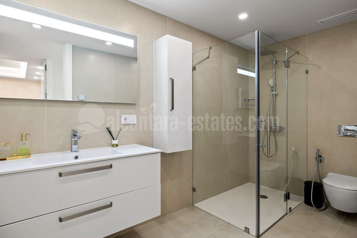 Ground Floor Apartment in Nueva Andalucia, Marbella