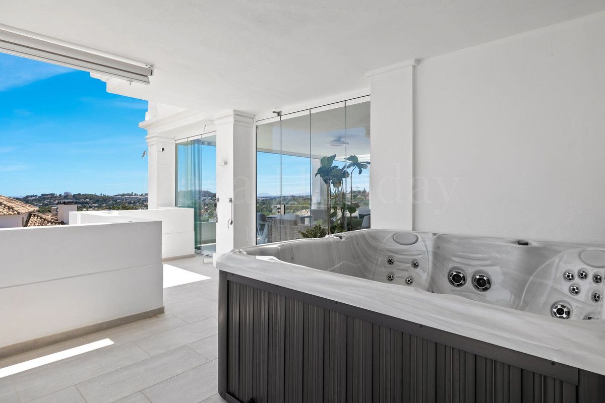 Ground Floor Apartment in Nueva Andalucia, Marbella