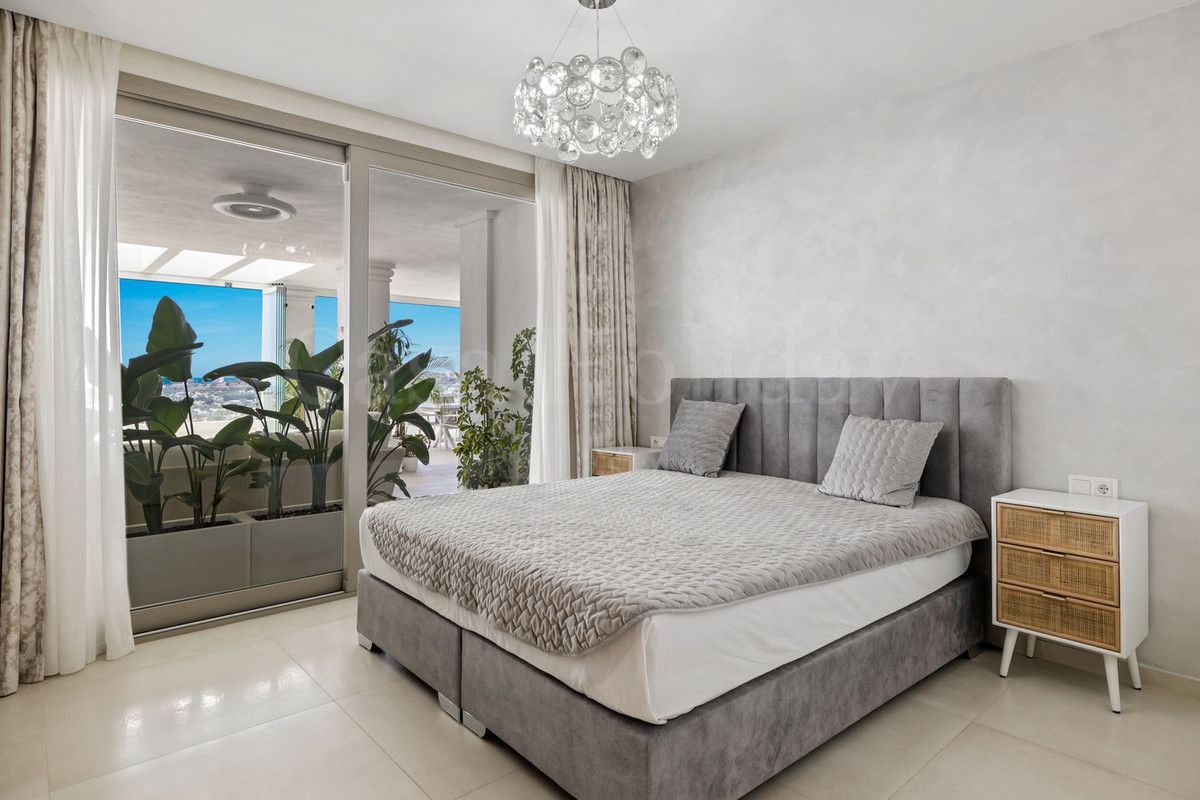 Ground Floor Apartment in Nueva Andalucia, Marbella