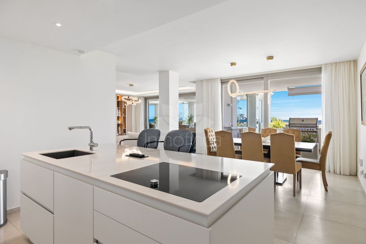 Ground Floor Apartment in Nueva Andalucia, Marbella