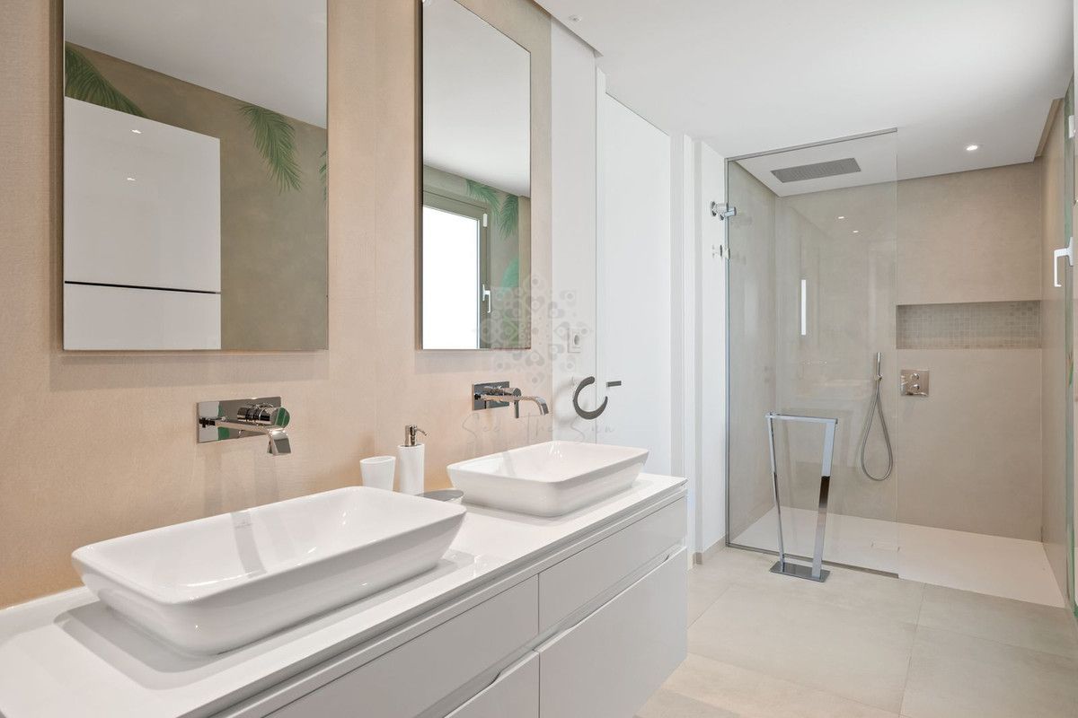 Ground Floor Apartment in Nueva Andalucia, Marbella