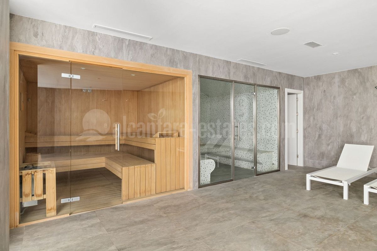 Ground Floor Apartment in Nueva Andalucia, Marbella