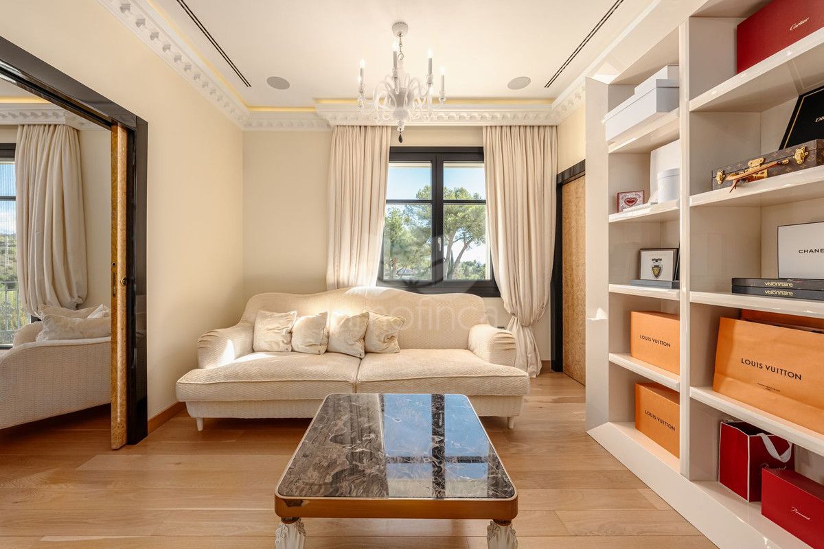 Villa in Hacienda las Chapas, Marbella